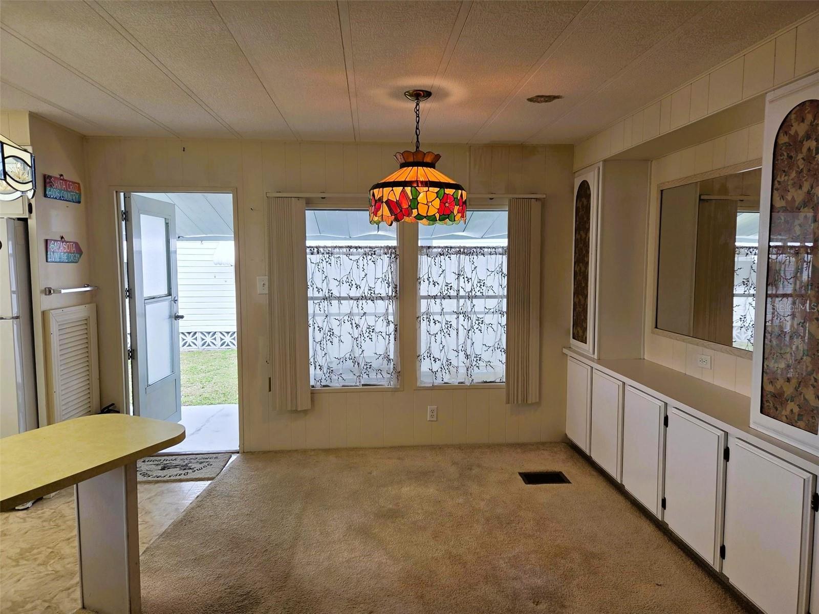 OAKWOOD MANOR - Residential