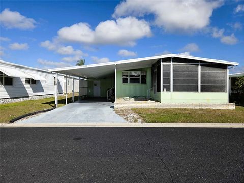 Photo of 3227 Pink Oak Terrace, Sarasota, FL 34237 (MLS # A4678128)