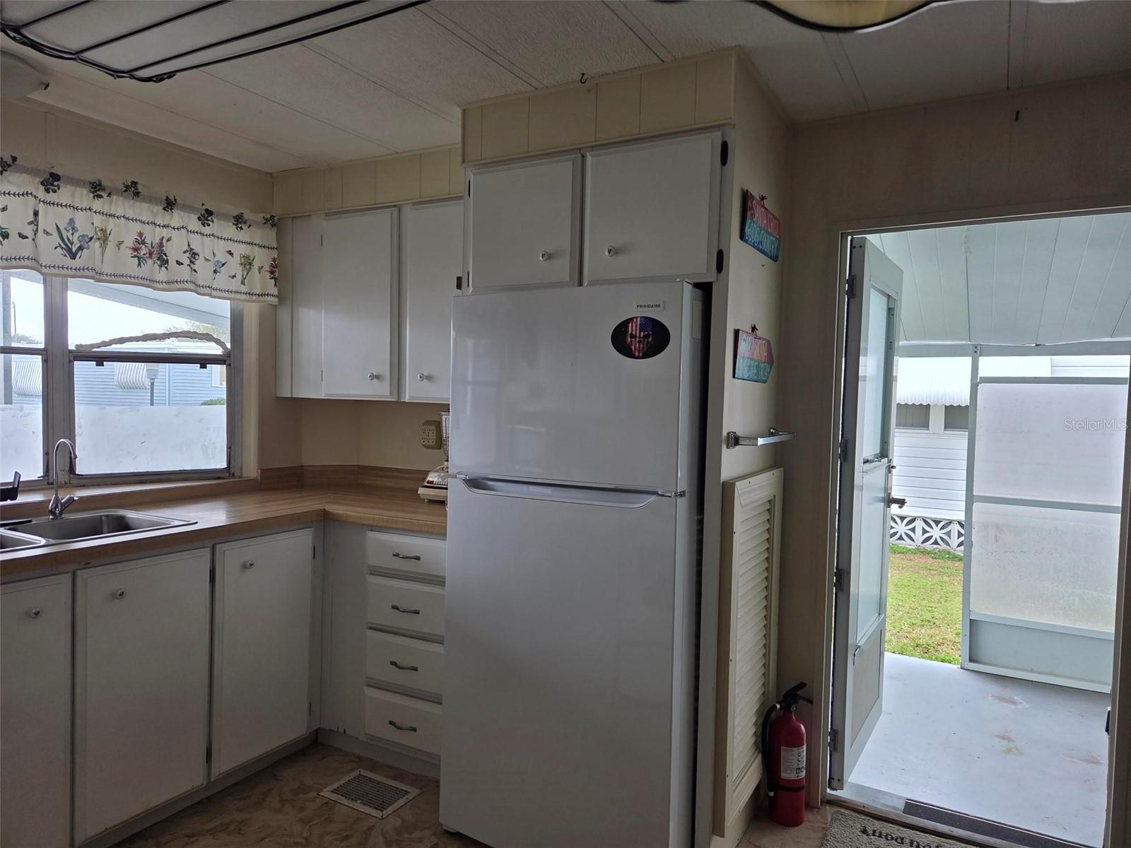 OAKWOOD MANOR - Residential