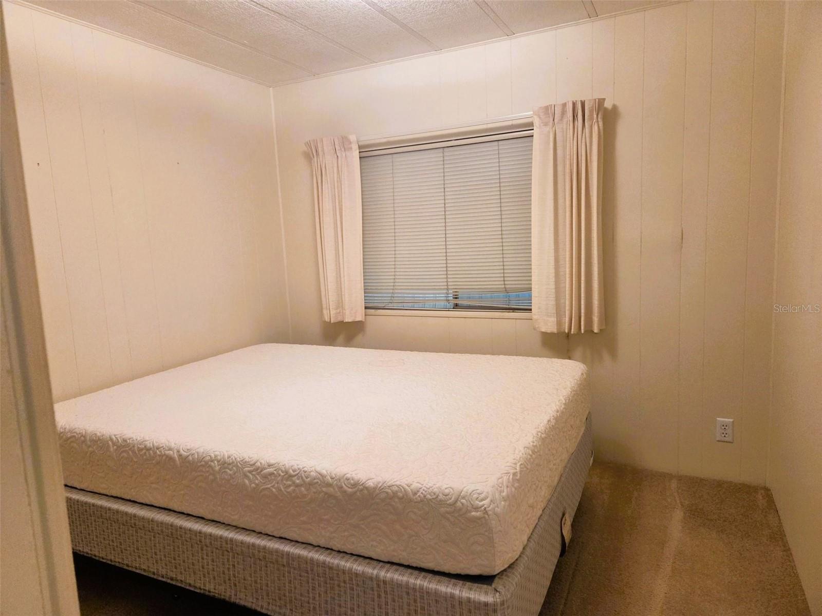 OAKWOOD MANOR - Residential