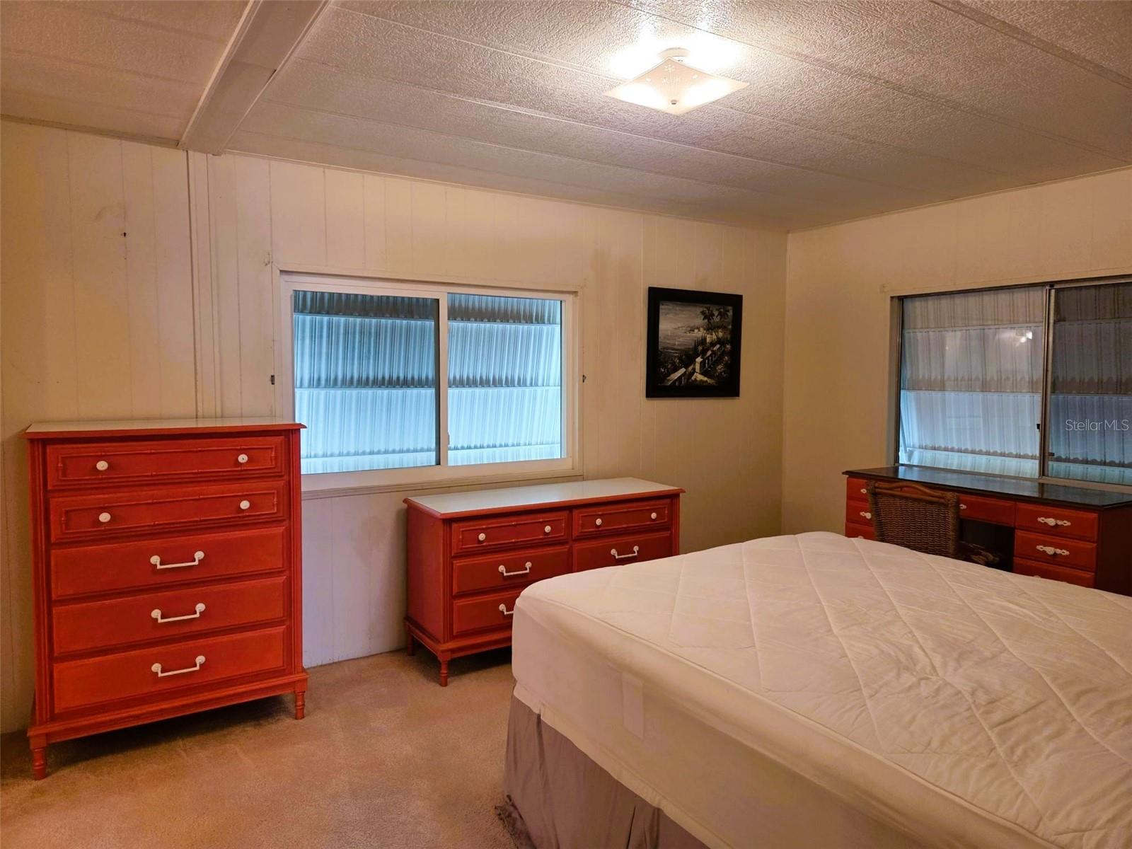 OAKWOOD MANOR - Residential