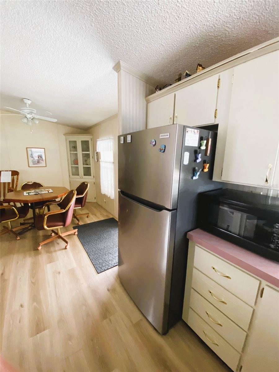 COUNTRY AIRE ESTATES - Residential