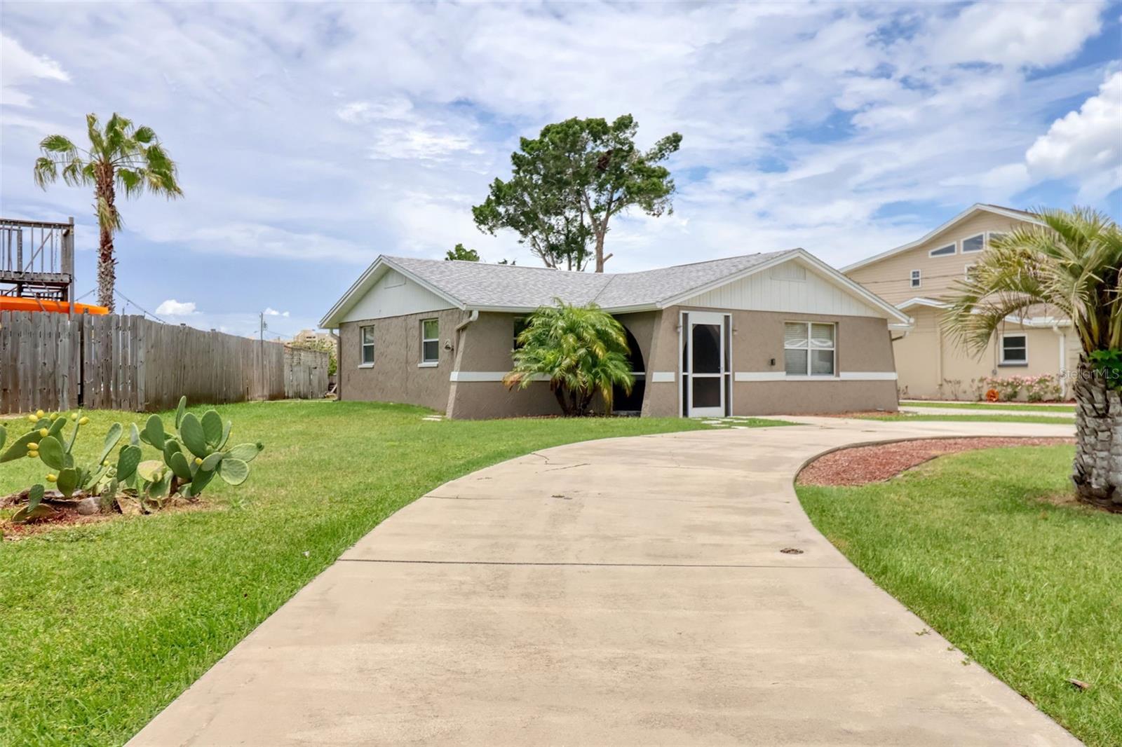 13637 LAGOON DRIVE