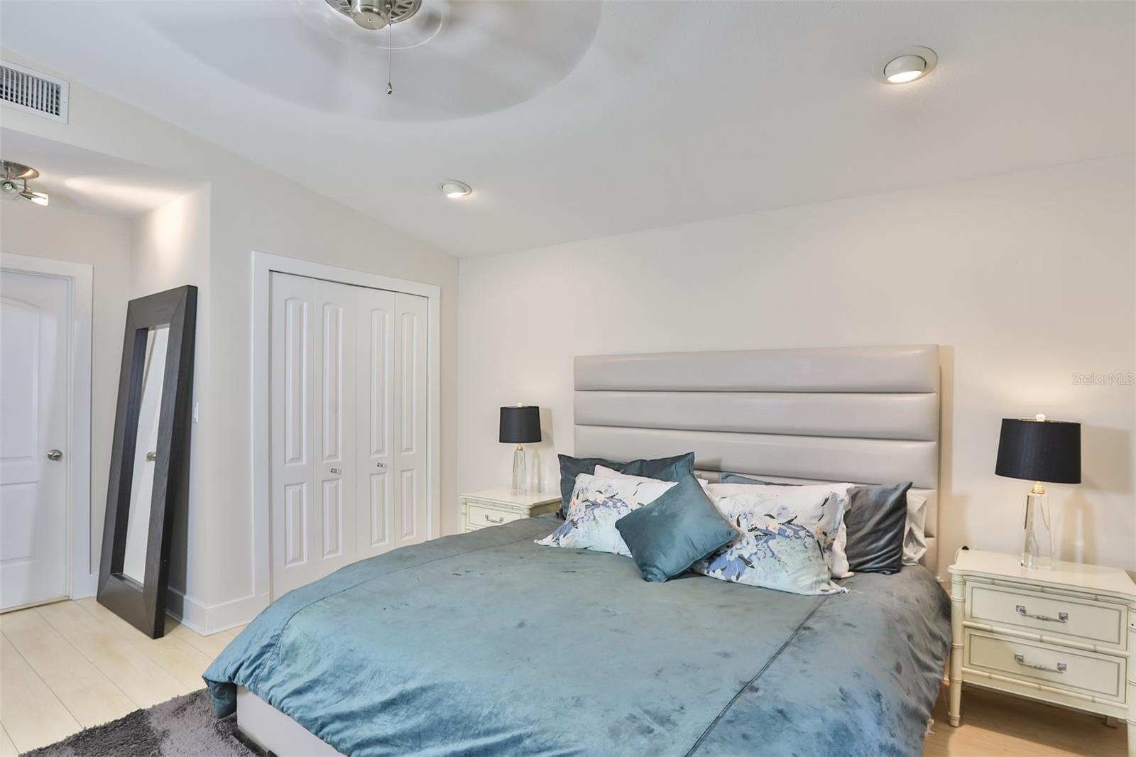 HARBOR VIEW PALMS - Residential Lease