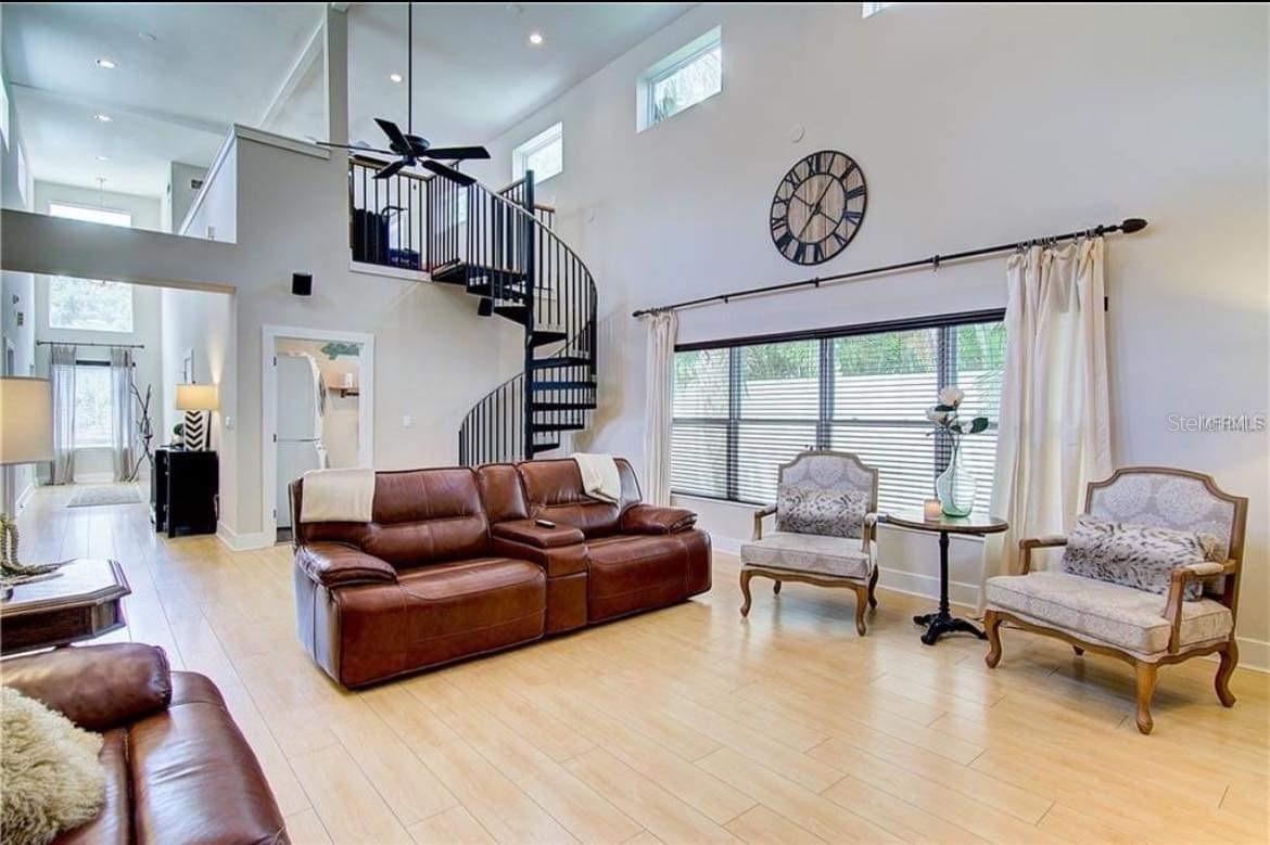 HARBOR VIEW PALMS - Residential Lease
