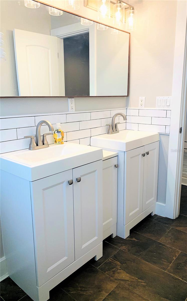 HARBOR VIEW PALMS - Residential Lease