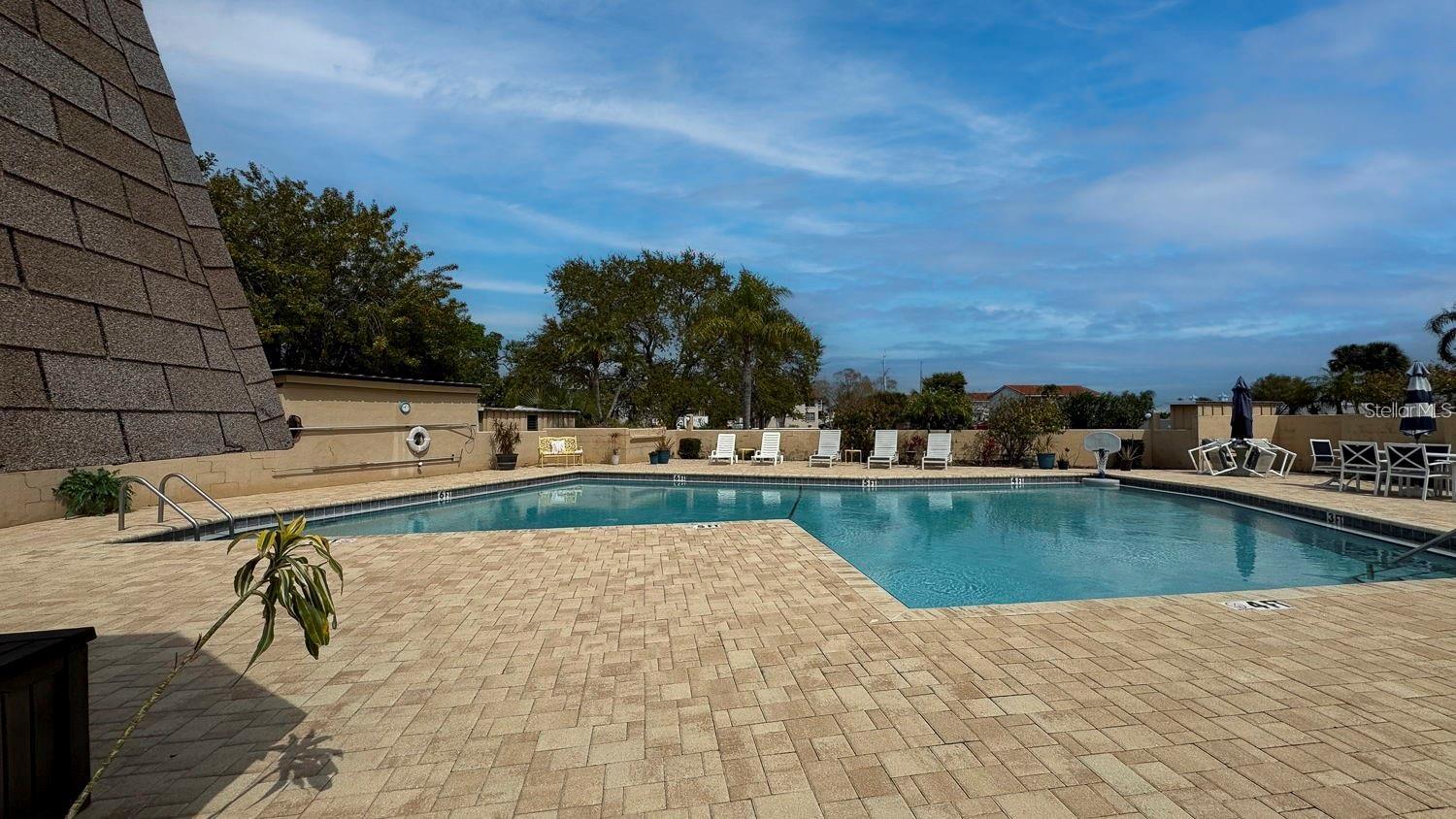 BAL HARBOUR CHATEAUX CONDOMINI - Residential Lease
