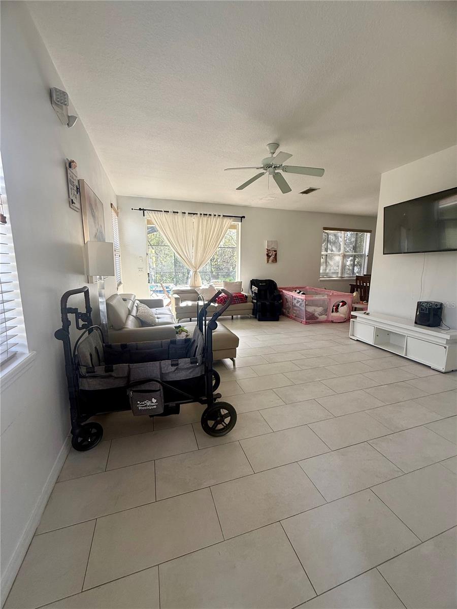 SANDY RDG PH 01 - Residential Lease