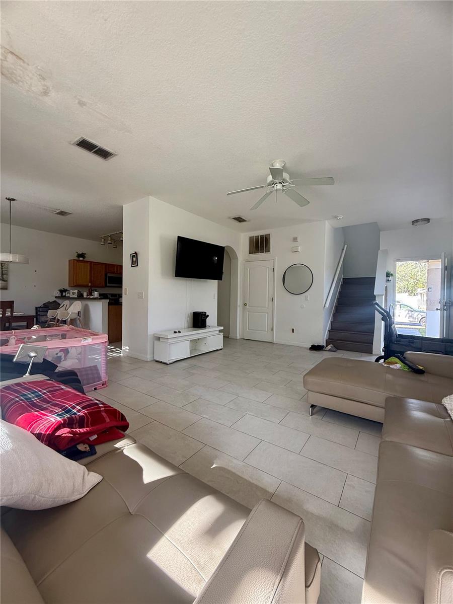 SANDY RDG PH 01 - Residential Lease