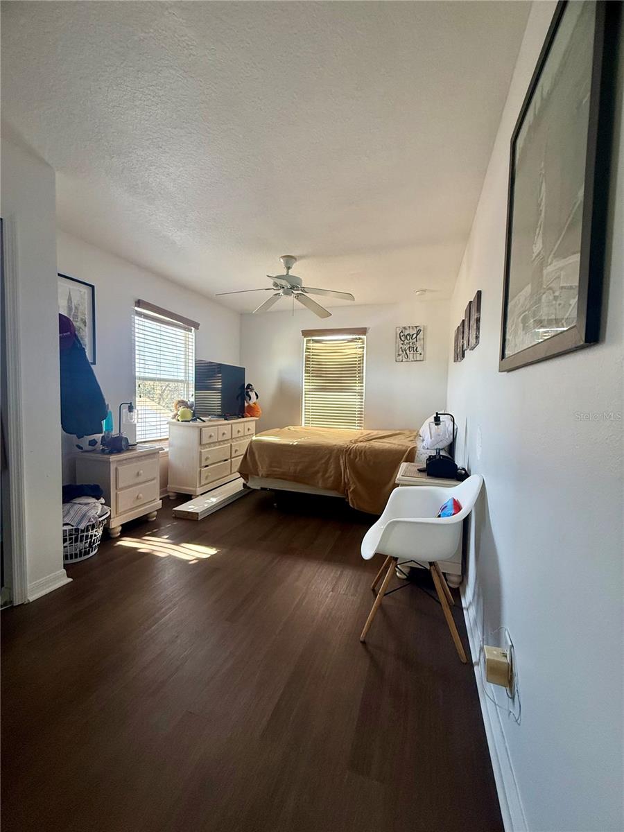 SANDY RDG PH 01 - Residential Lease