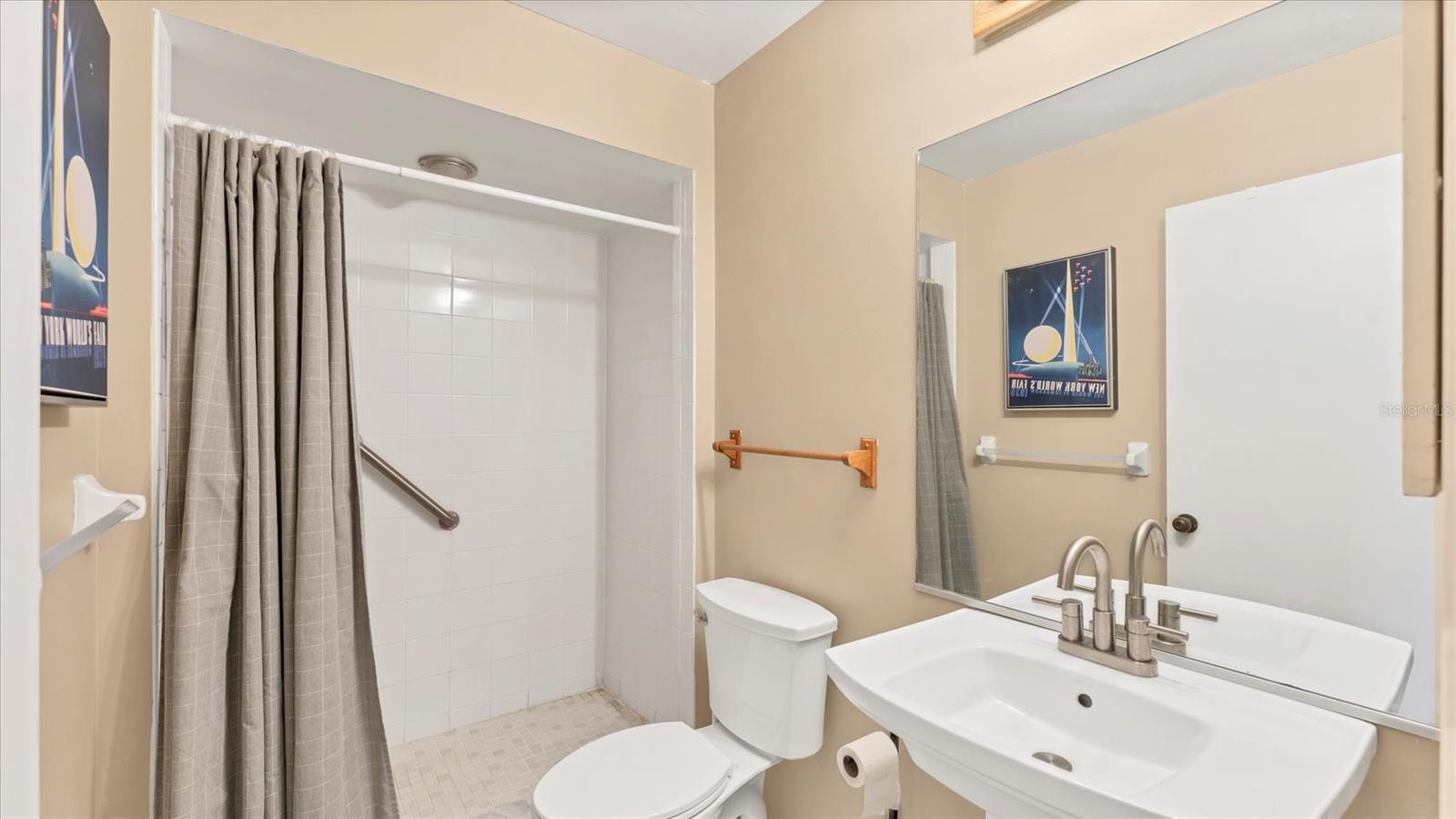 CROOKED CREEK SEC 1 - Residential