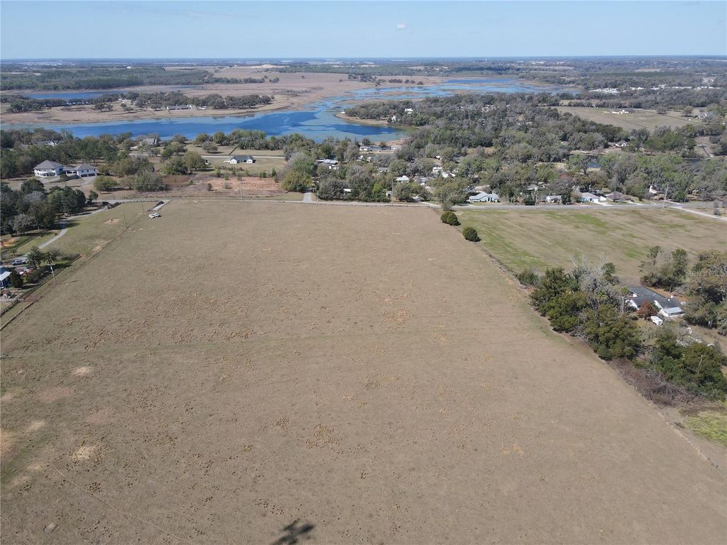 Photo of 10740 Fort King Road, Dade City, FL 33525 (MLS # TB8486013)