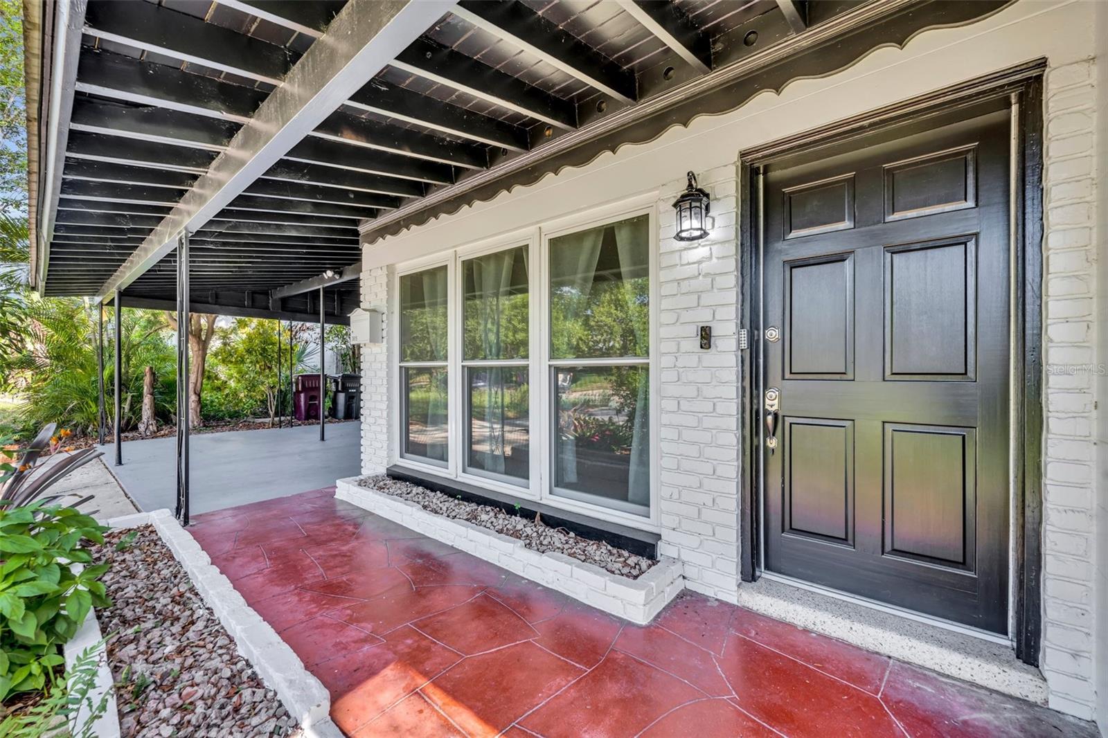 3615 PELICAN LN