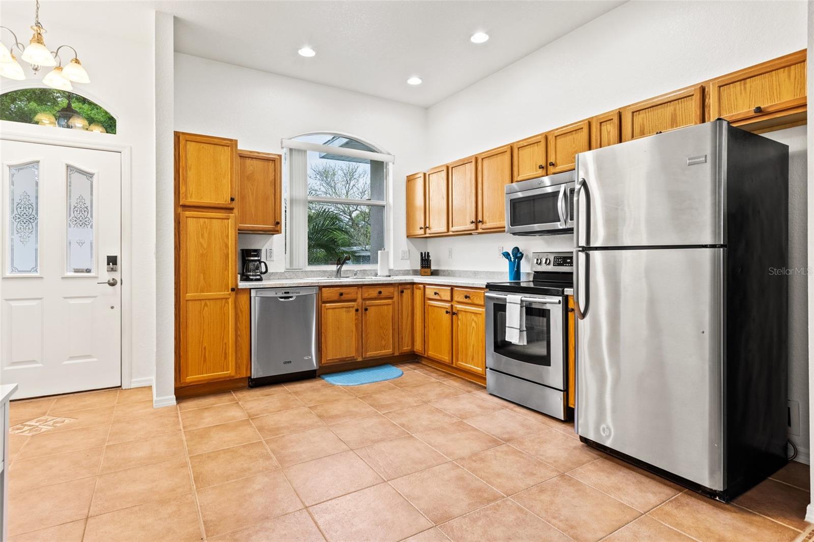 SUN HEIGHTS - Residential Lease