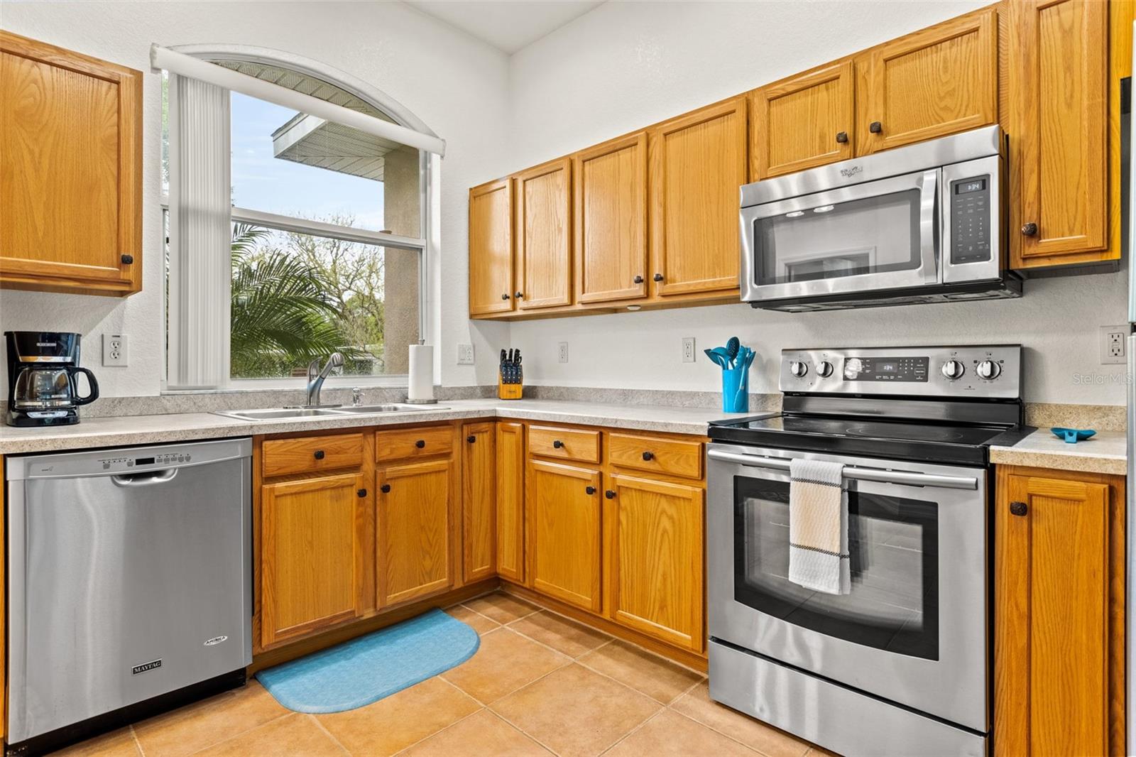 SUN HEIGHTS - Residential Lease