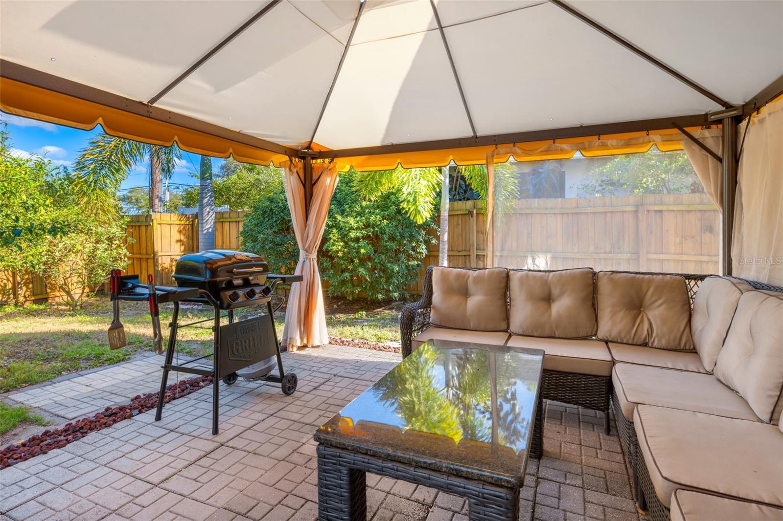 SUN HEIGHTS - Residential Lease