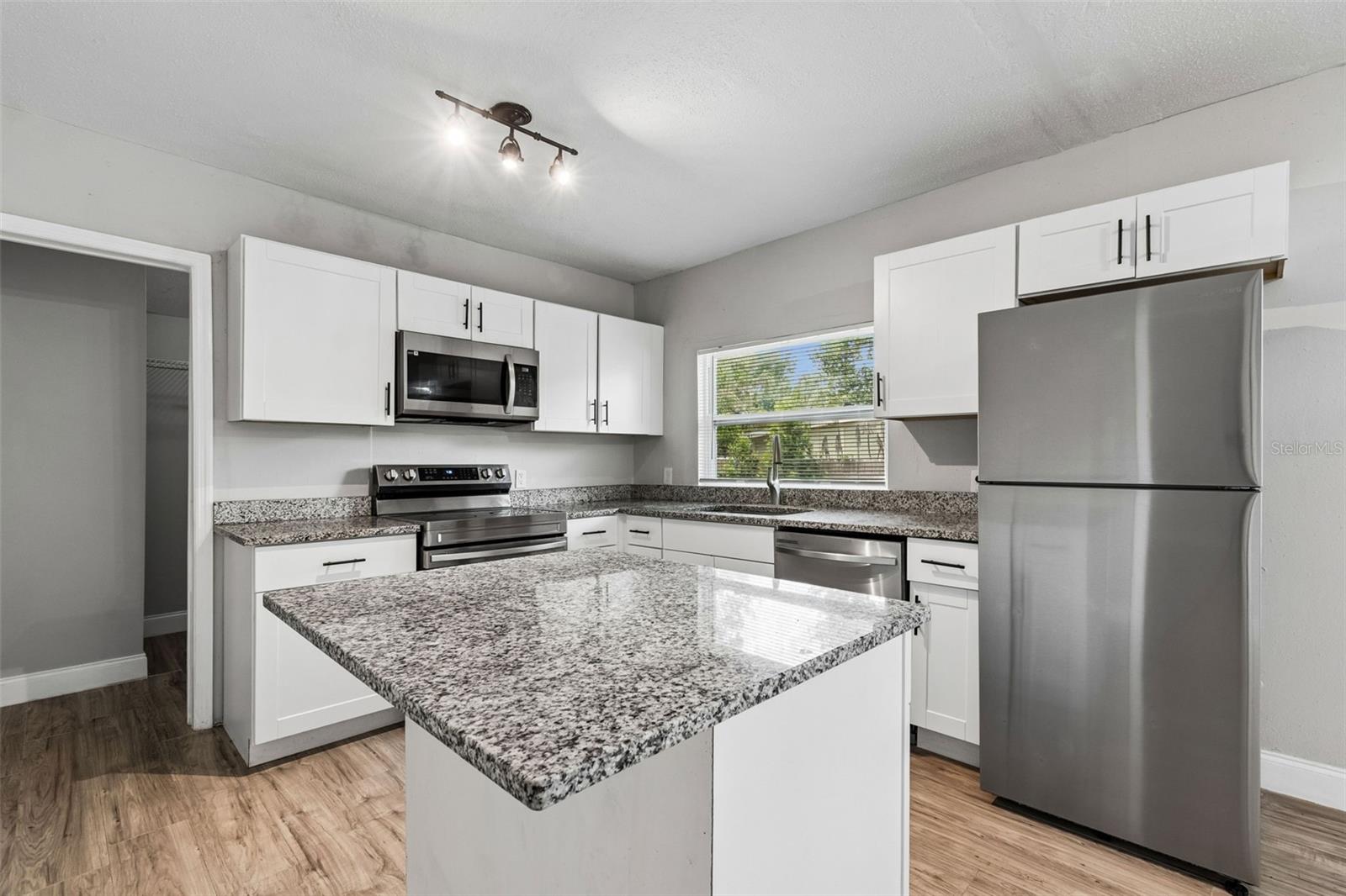 SULPHUR SPGS ADD - Residential