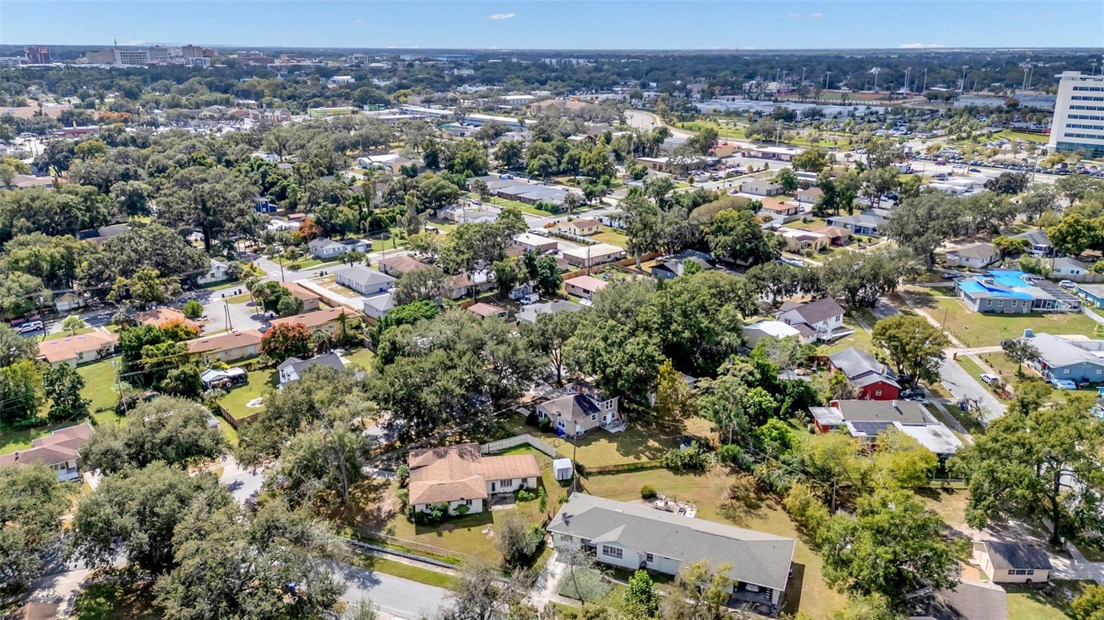 TROPICAL GARDENS - Residential