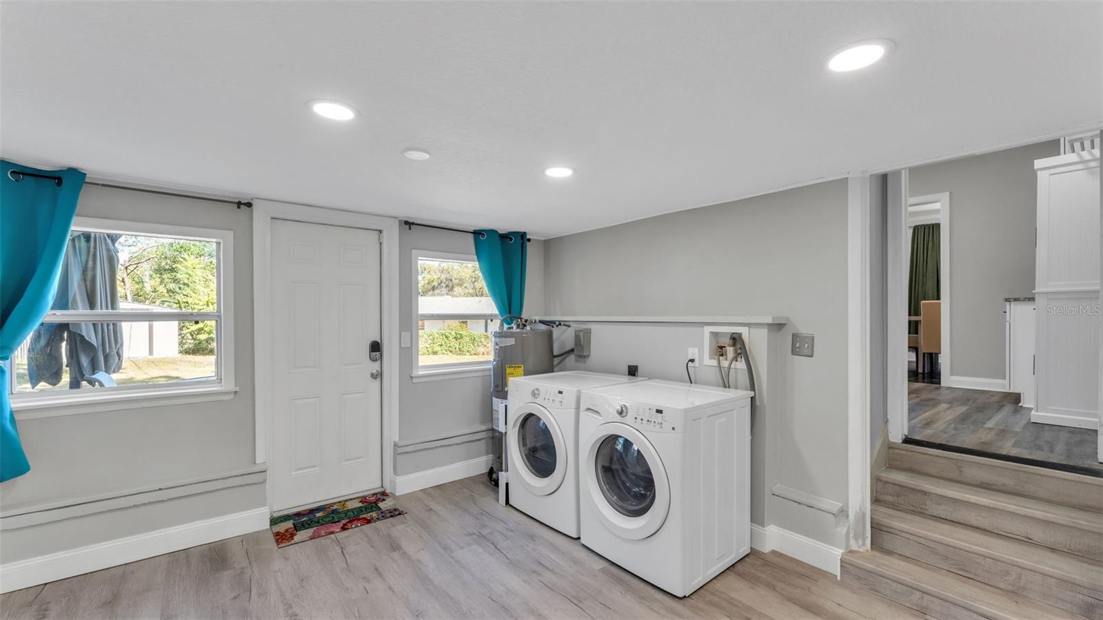 TROPICAL GARDENS - Residential