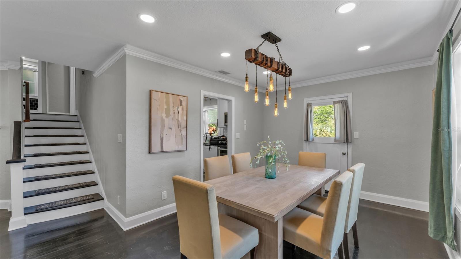 TROPICAL GARDENS - Residential