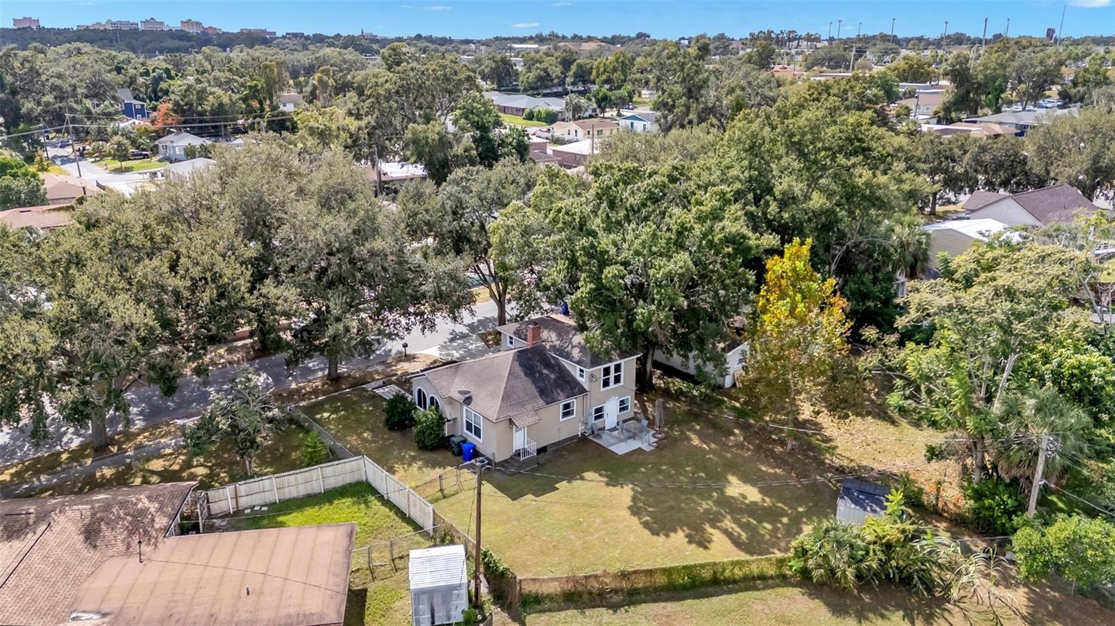 TROPICAL GARDENS - Residential