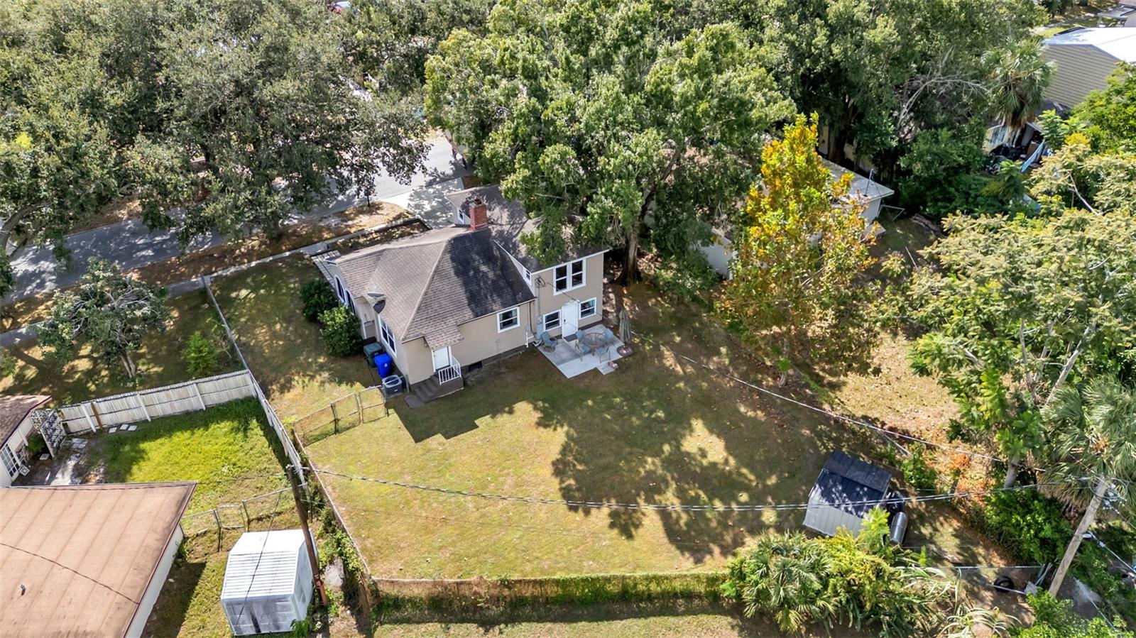 TROPICAL GARDENS - Residential