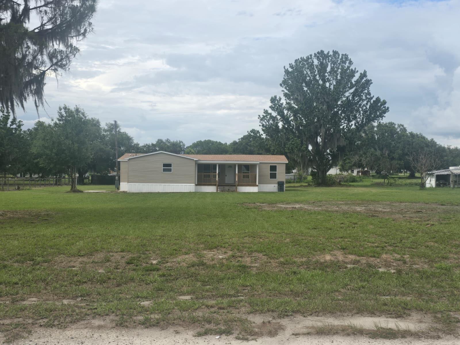 6220 PINEWOOD DRIVE