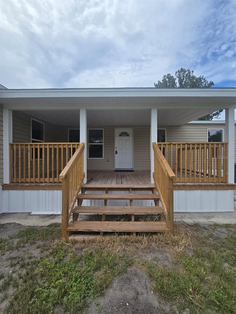 Photo of 6220 Pinewood Drive, Fort Meade, FL 33841 (MLS # P4938892)