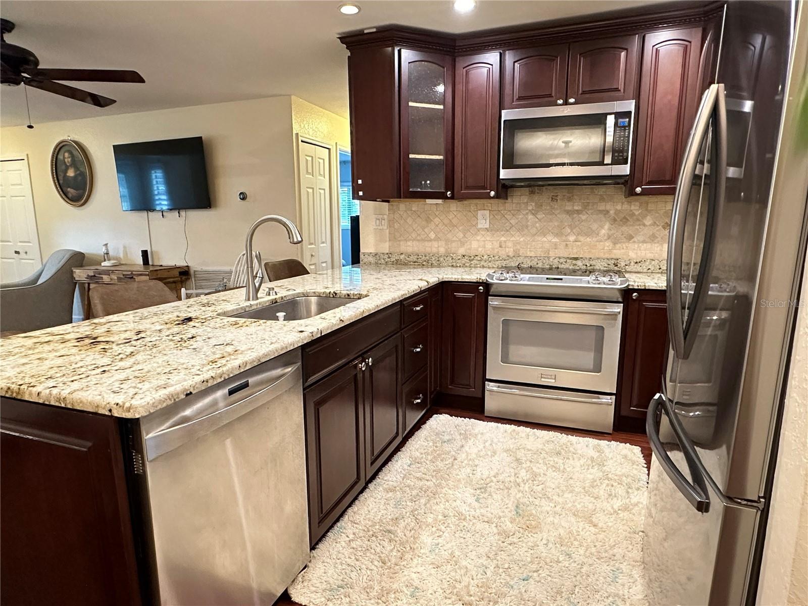 BRIARWOOD - Residential Lease