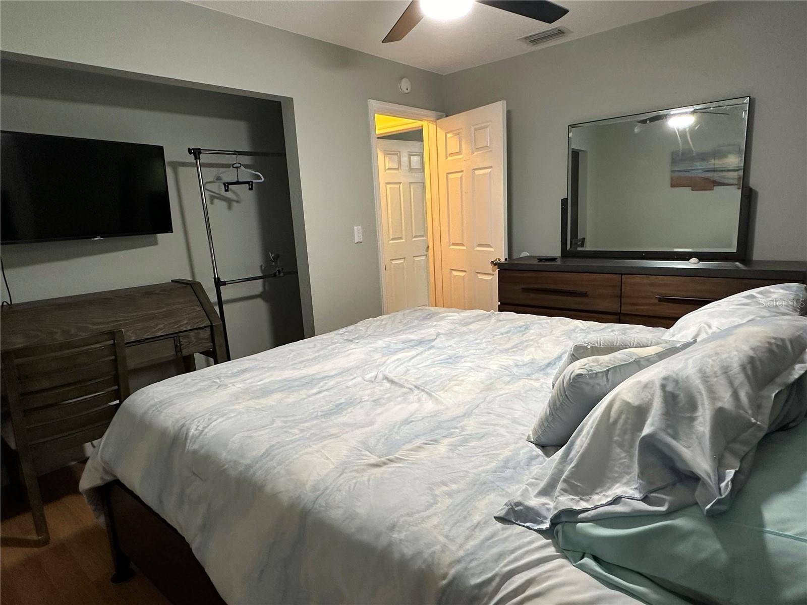 BRIARWOOD - Residential Lease