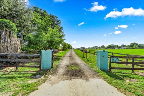 Tiny photo for 9755 SE 58th Avenue, Belleview, FL 34420 (MLS # OM729361)