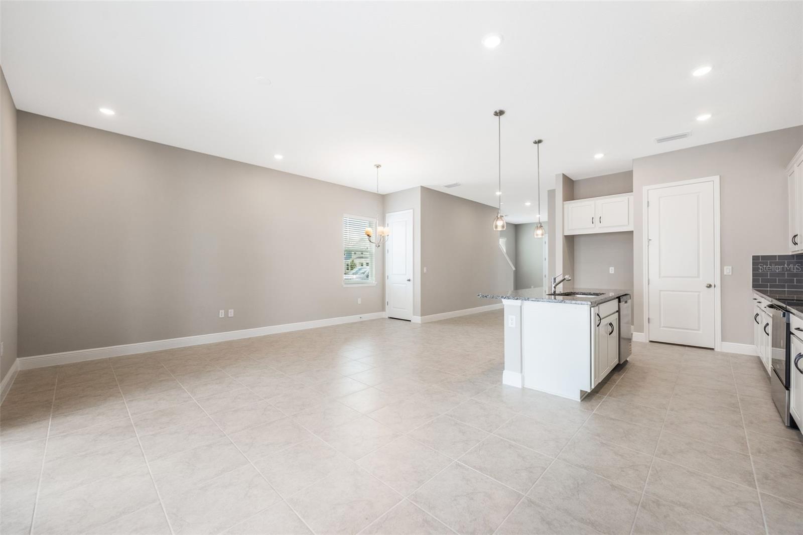 SERENADE AT OVATION - Residential Lease
