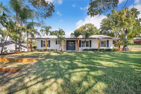 Photo of 1628 Lakewood Drive S, Lakeland, FL 33813 (MLS # L4957228)