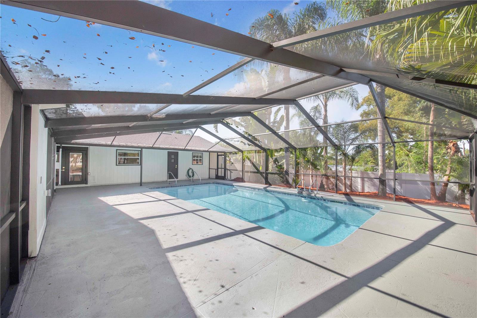 LAKEWOOD ESTATES - Residential