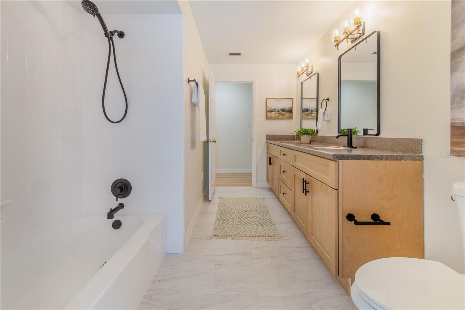 LAKEWOOD ESTATES - Residential