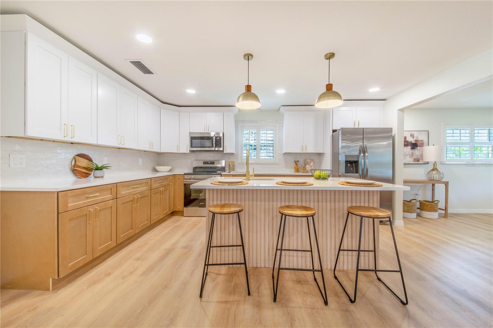 LAKEWOOD ESTATES - Residential