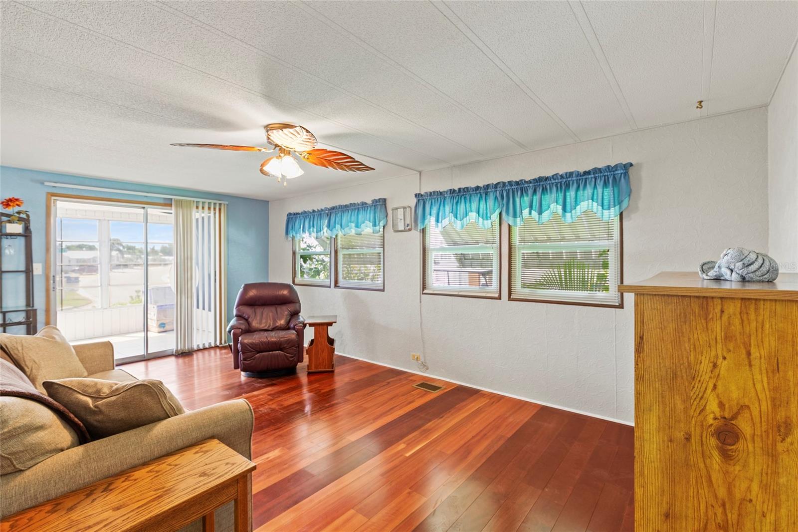 TIDEVUE ESTATES FIRST ADD - Residential