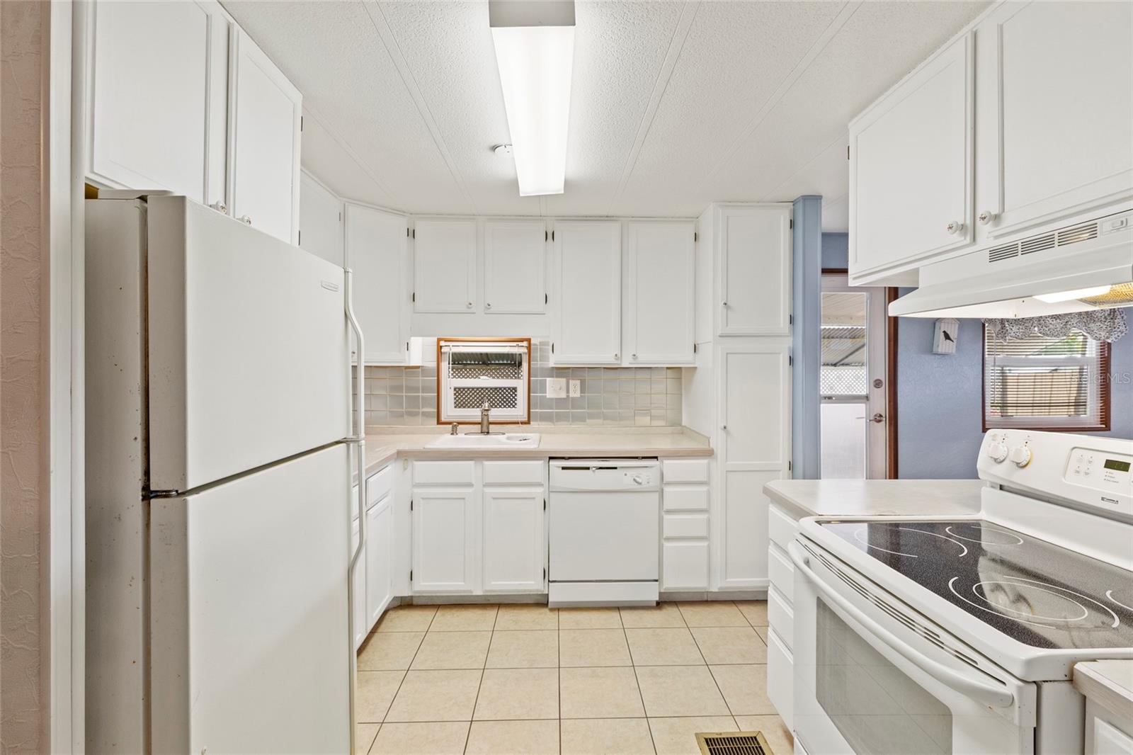 TIDEVUE ESTATES FIRST ADD - Residential