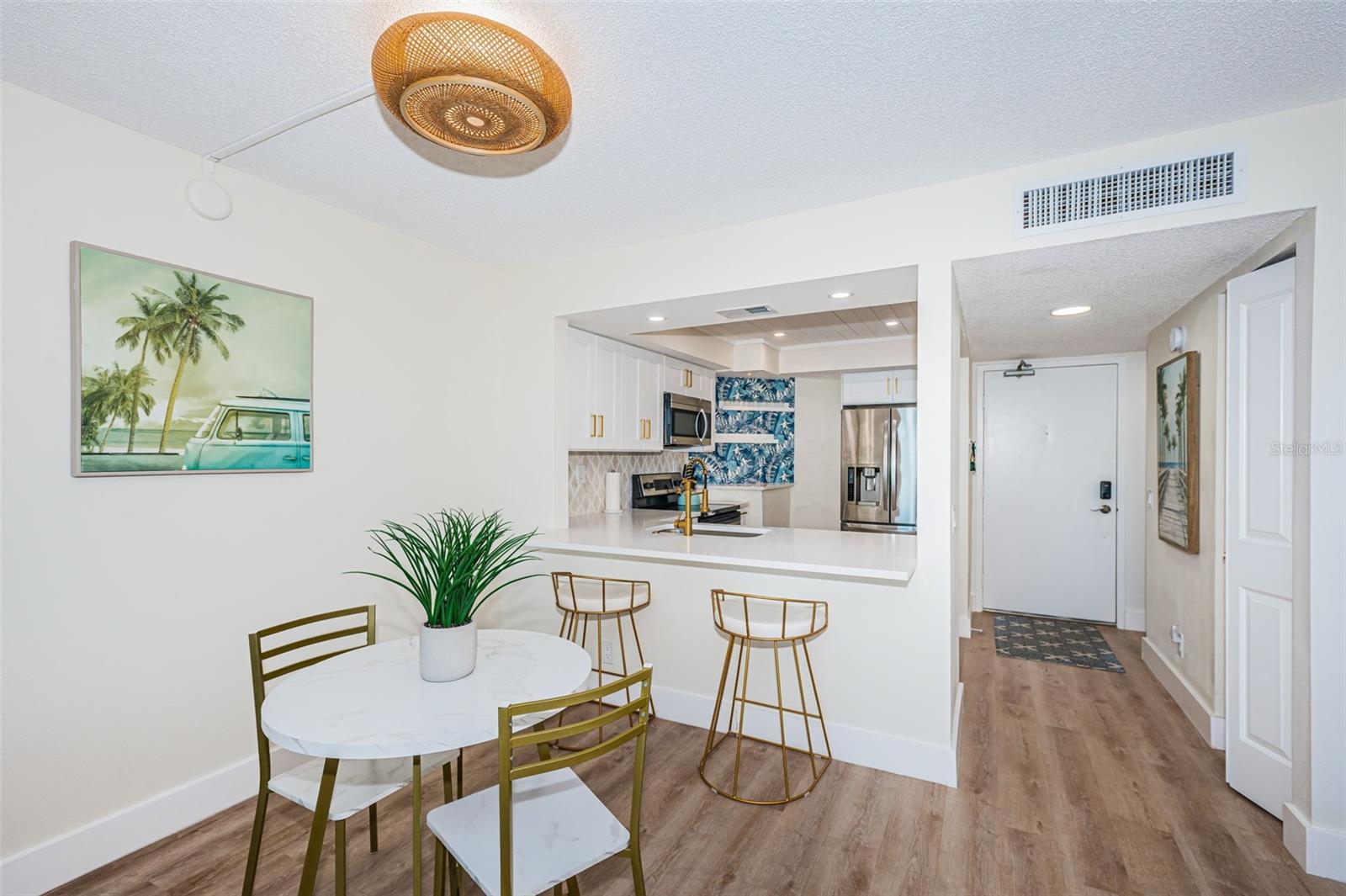 6177 SUN BOULEVARD 307