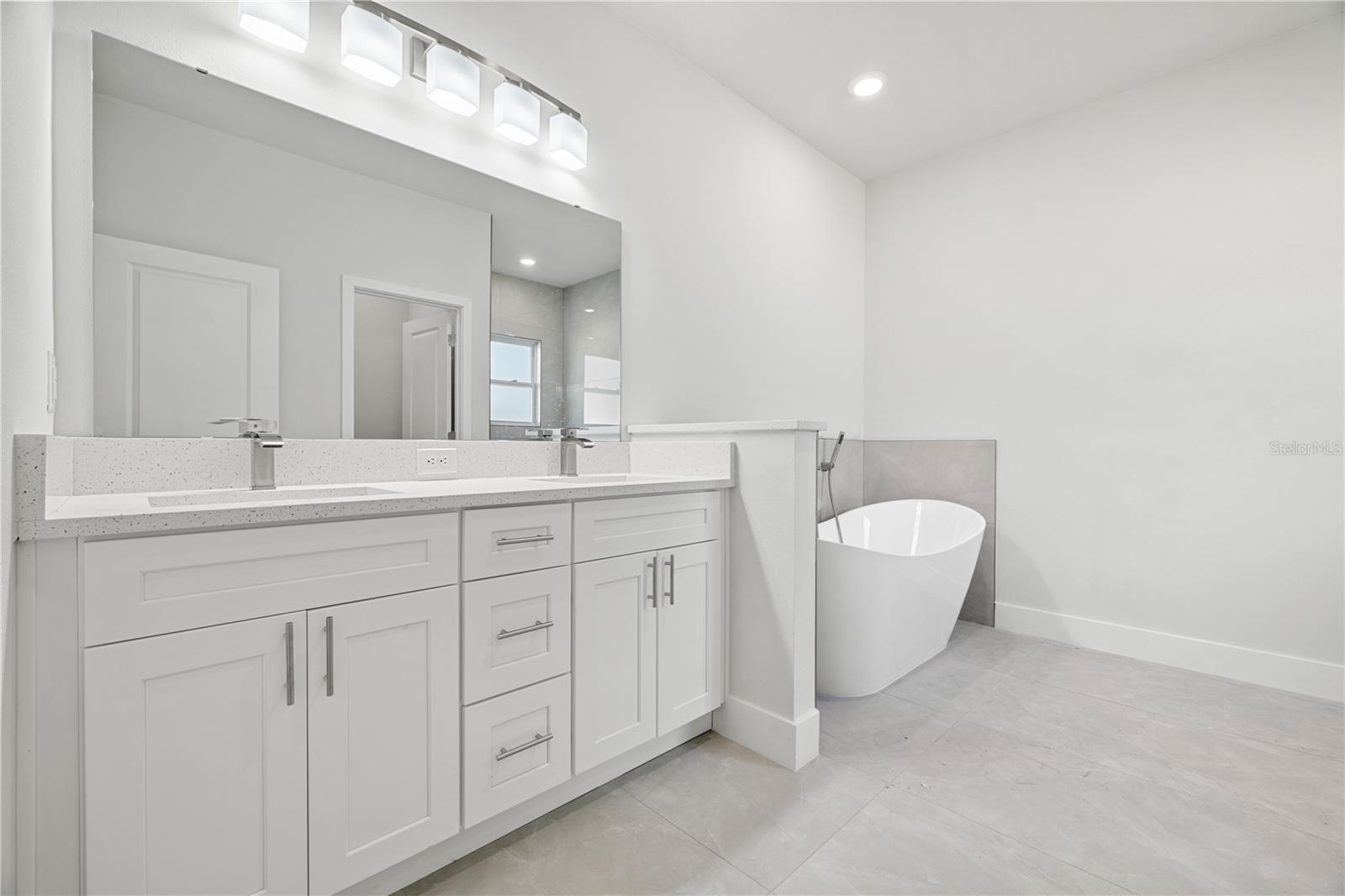 MARION OAKS UN 04 - Residential