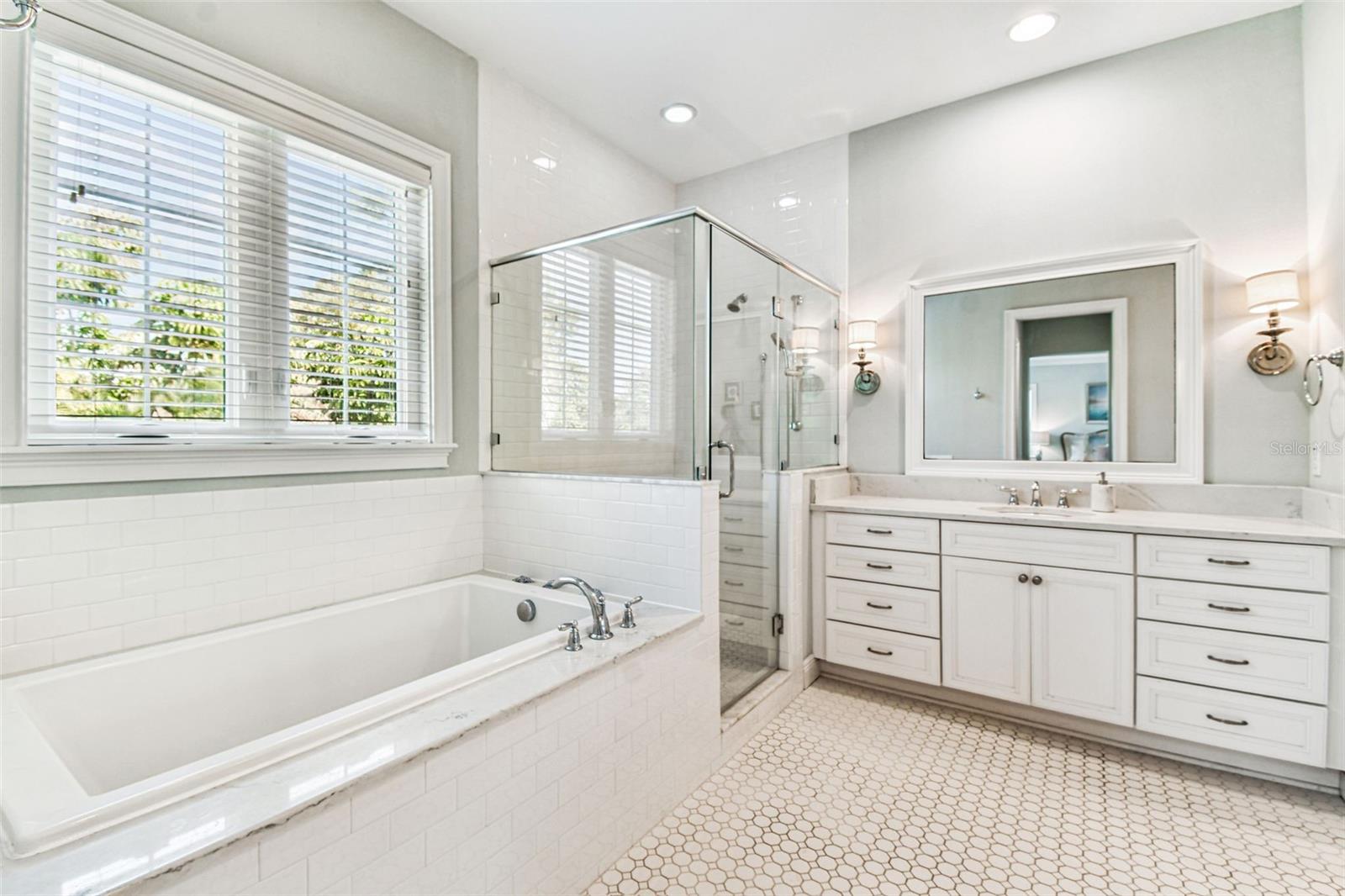 MARYLAND MANOR 2ND UNIT - Residential