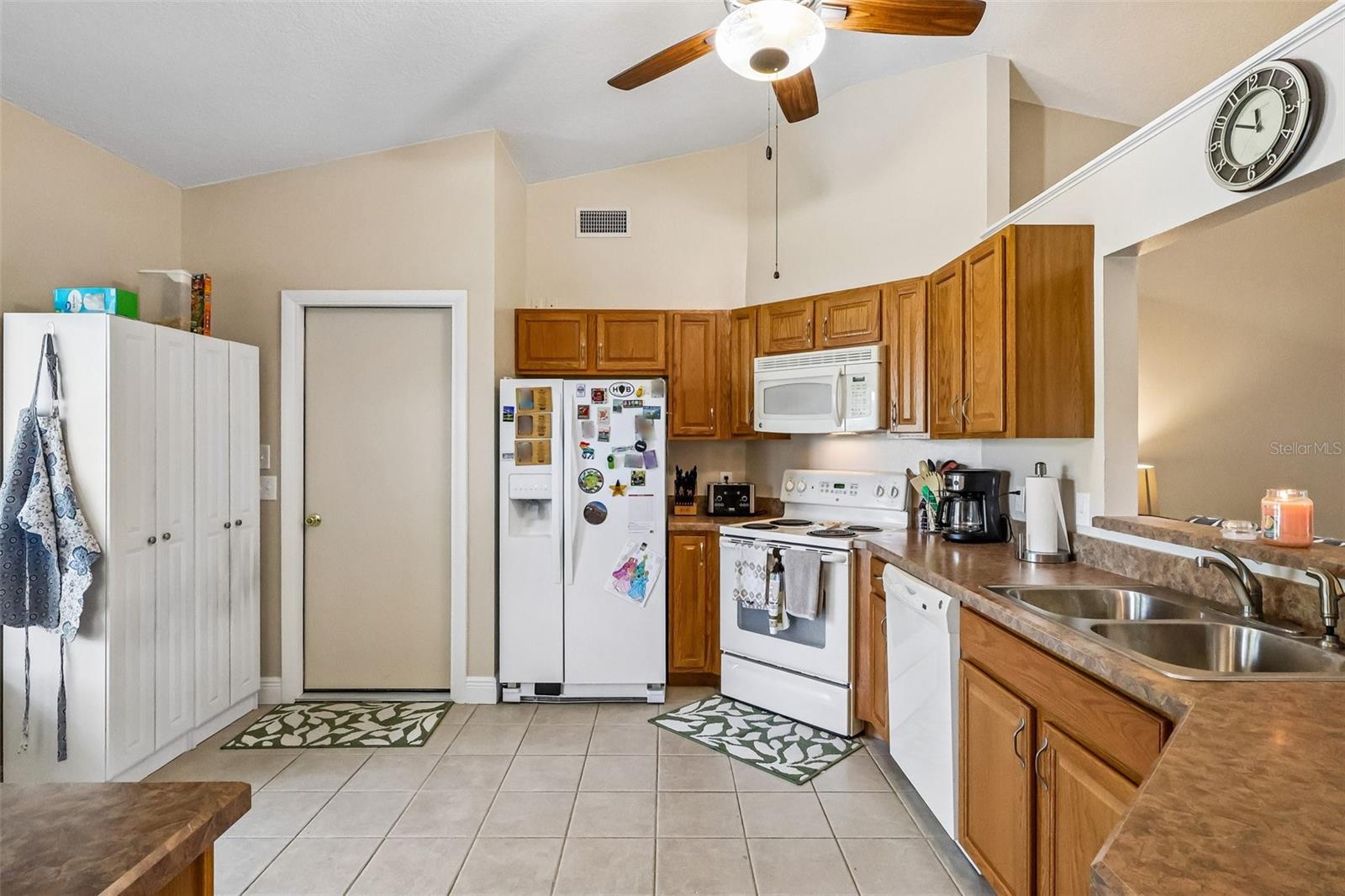 HUNTERS TRACE - Residential