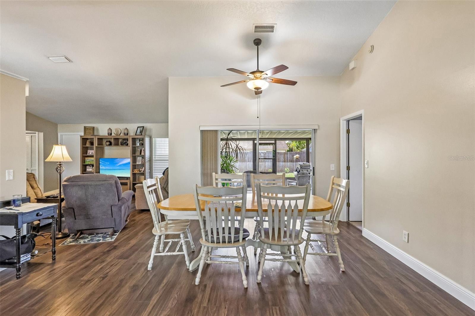 HUNTERS TRACE - Residential