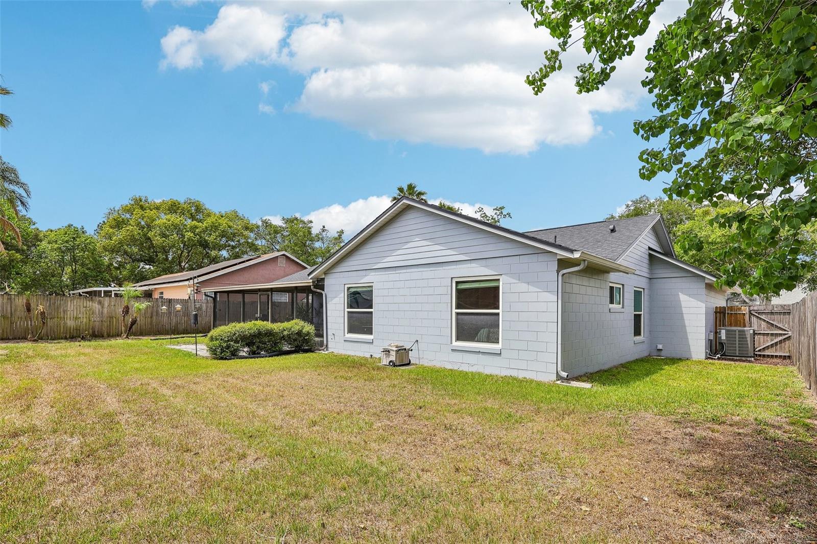 HUNTERS TRACE - Residential