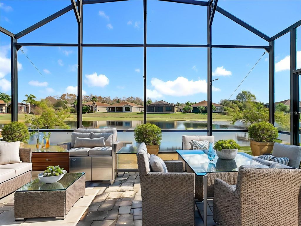 Photo of 472 Villa Park Road, Kissimmee, FL 34759 (MLS # S5142791)