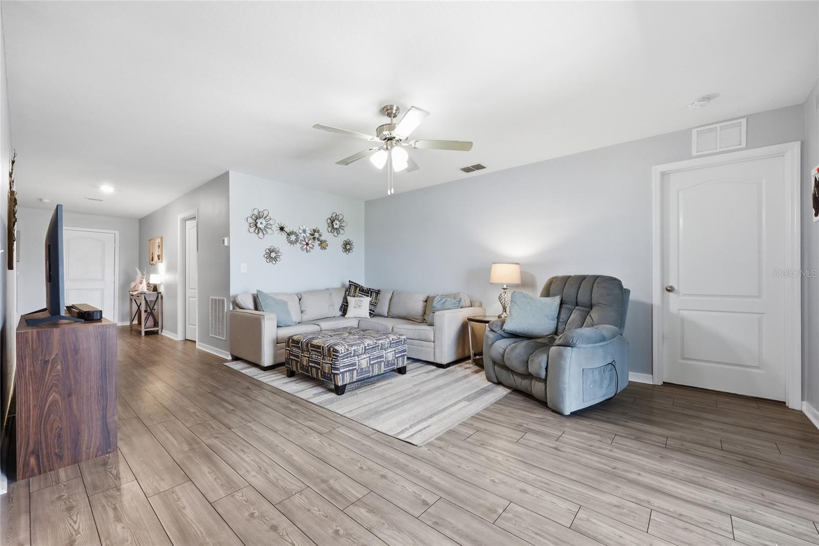 RIDGE/SWAN LAKE - Residential