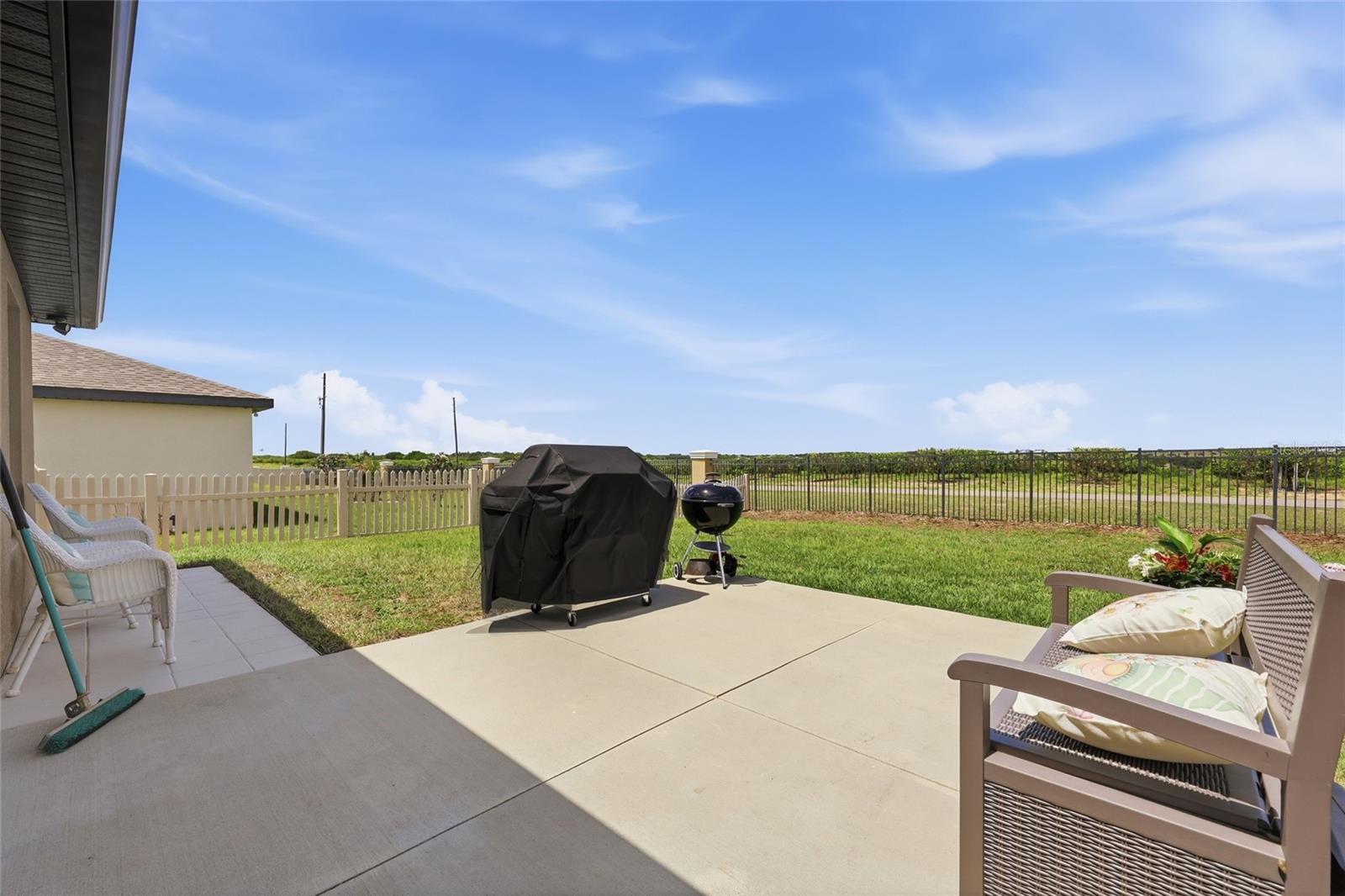 RIDGE/SWAN LAKE - Residential