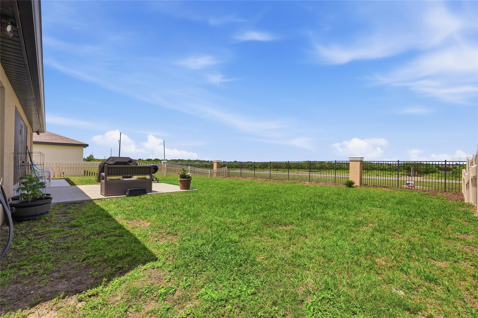 RIDGE/SWAN LAKE - Residential