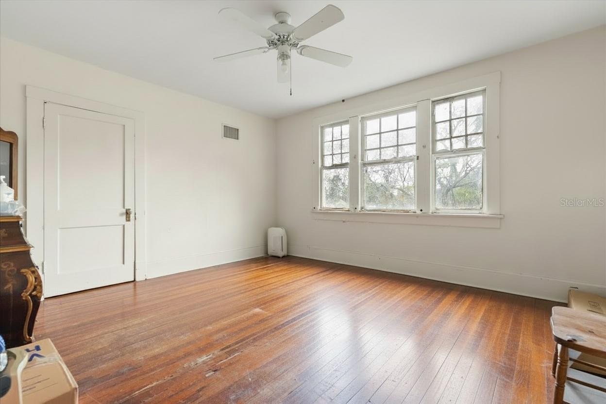 TRACY TERRACE - Residential