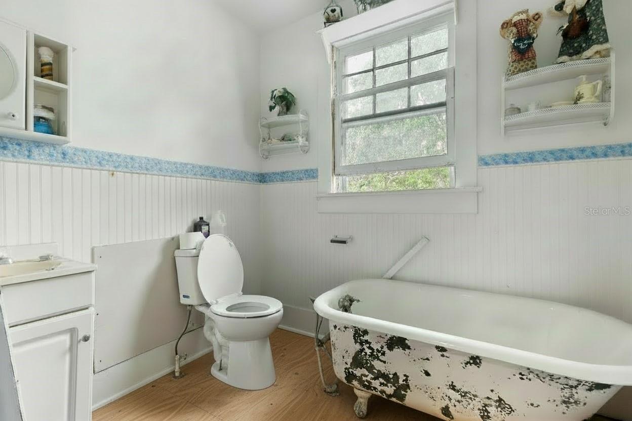 TRACY TERRACE - Residential